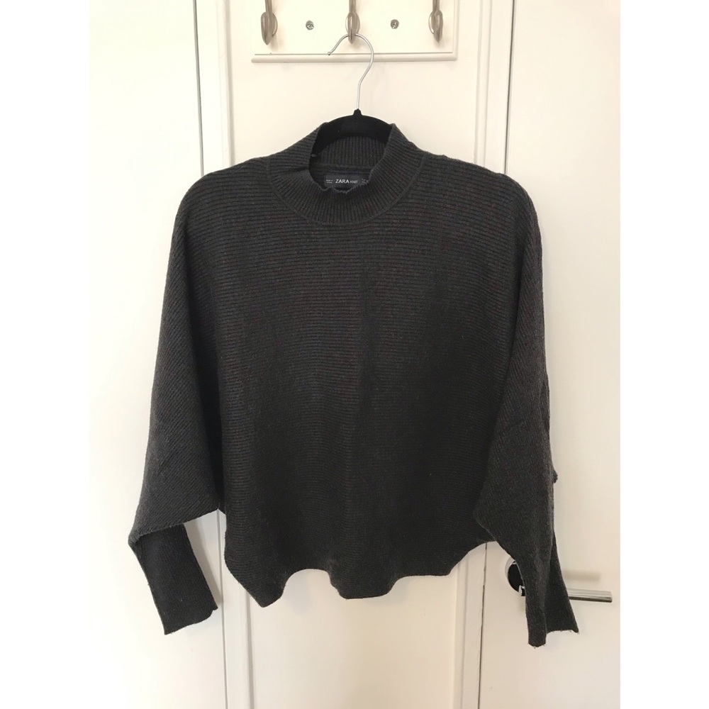 Zara Knit Cropped Sweater - Size M